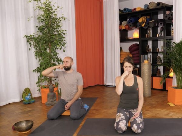 Online Yoga Videos & Übungen für Fortgeschrittene, Geübte, Erfahrene, Online Yoga Kurse für Fortgeschrittene, Geübte, Erfahrene, Atem, Atmung, Pranayama
