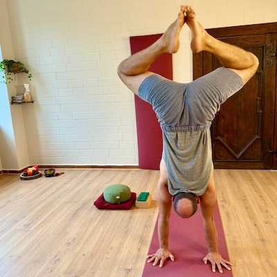 Vergleich: Kraftvolle versus sanfte Yogapraxis